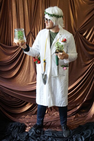 Vedoucí vědecké komise PhD. Johny Sarky