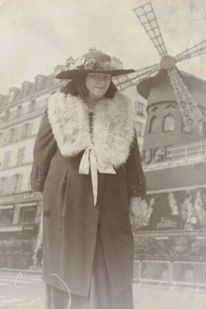 Mademoiselle Milaine La rédactrice en chef